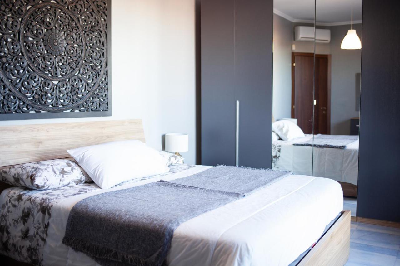 Stelvio Rooftop - Penthouse Skyline With Terrace And Jacuzzi Milánó Kültér fotó